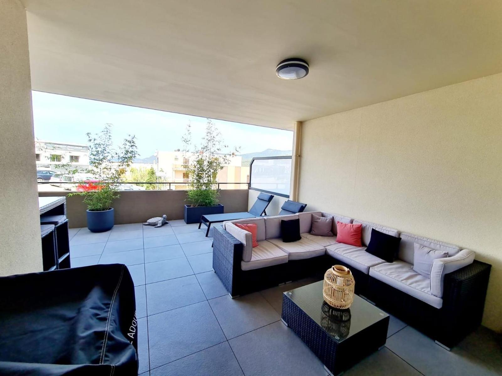 T2 De Standing Front De Mer Propriano  Exterior photo