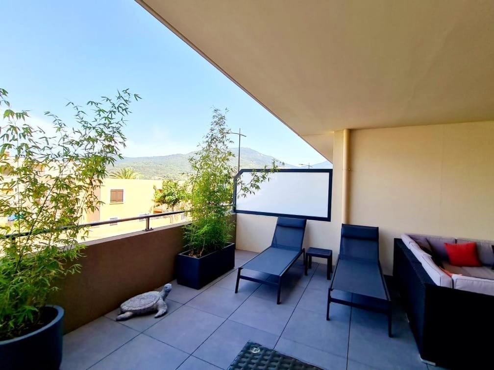 T2 De Standing Front De Mer Propriano  Exterior photo