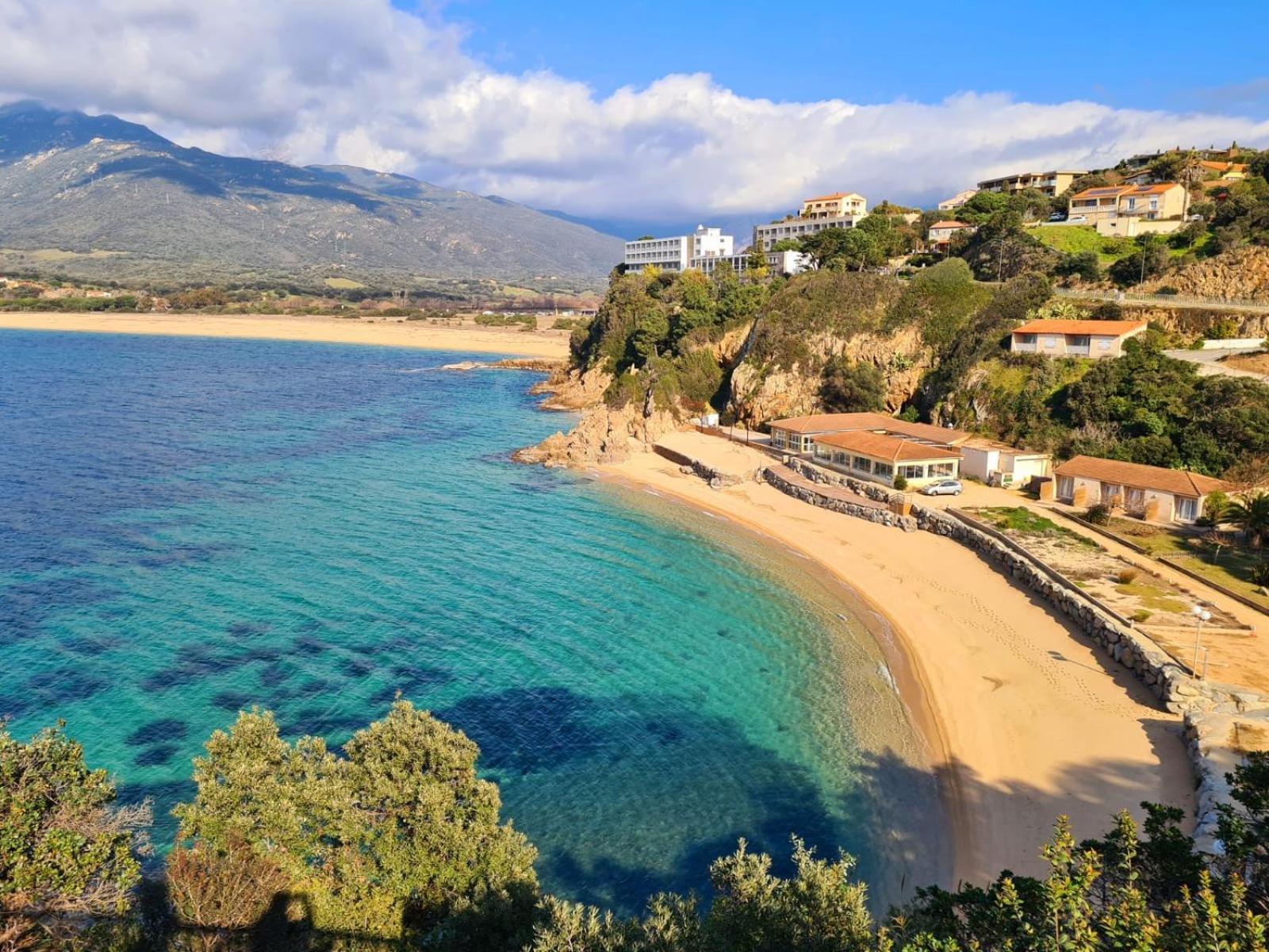 T2 De Standing Front De Mer Propriano  Exterior photo